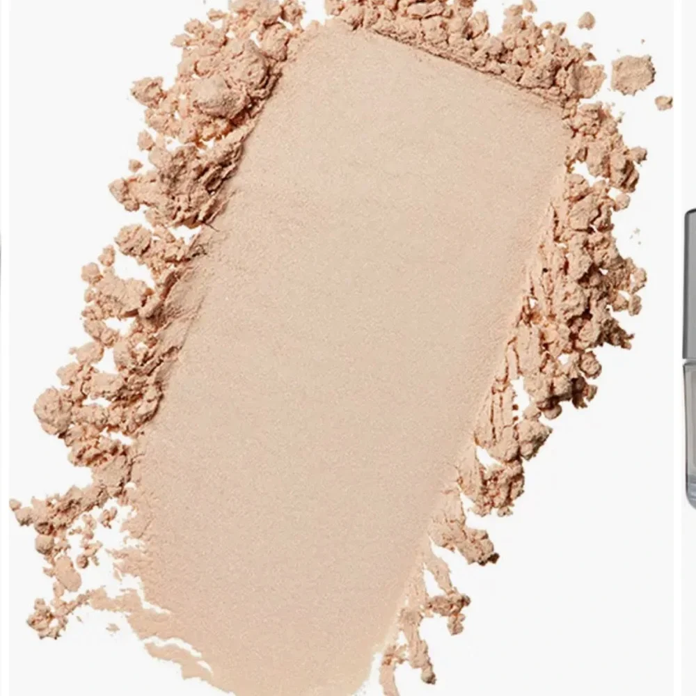 *NWT* Rodial Glass Powder